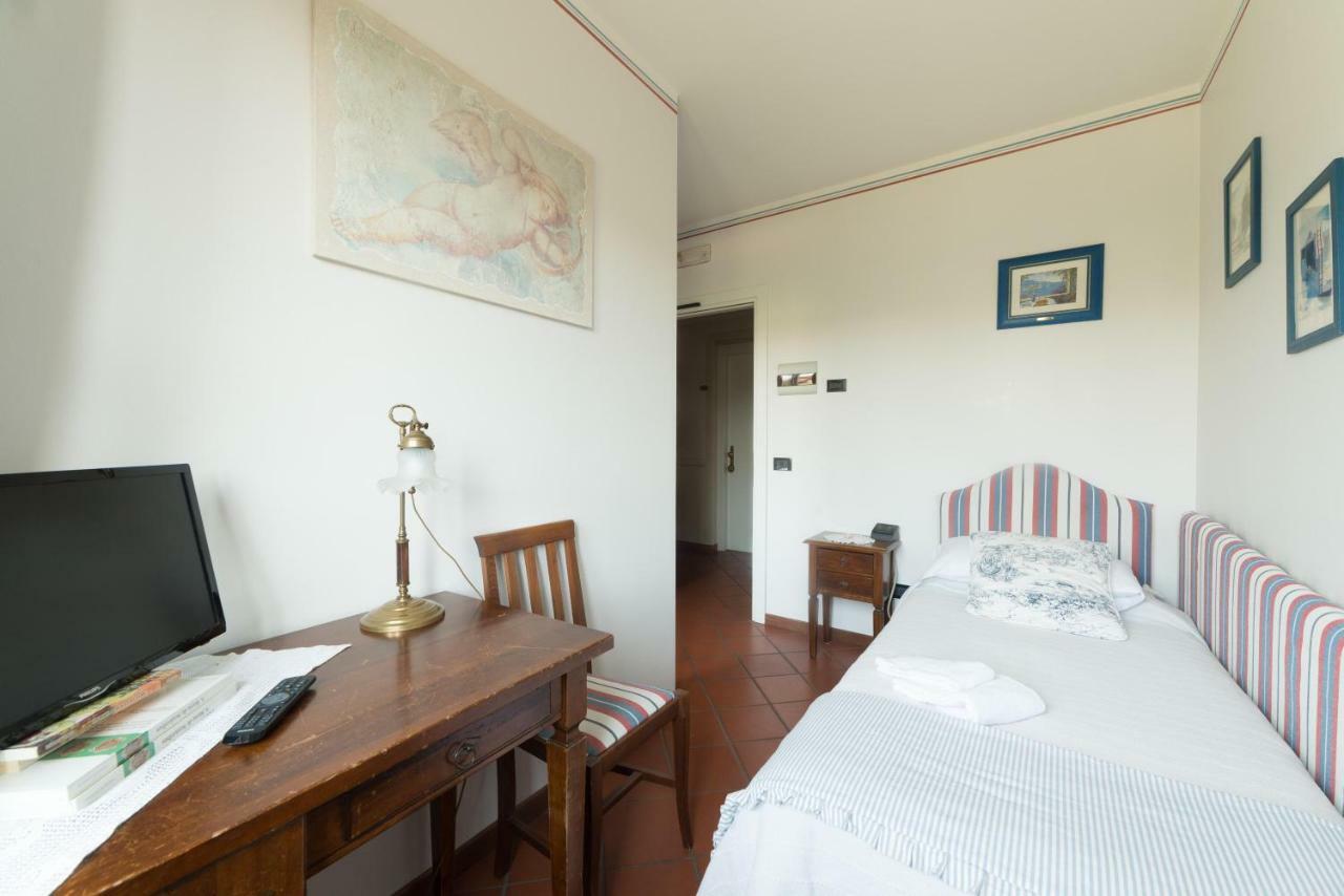 Hotel Florence Manerba del Garda Buitenkant foto